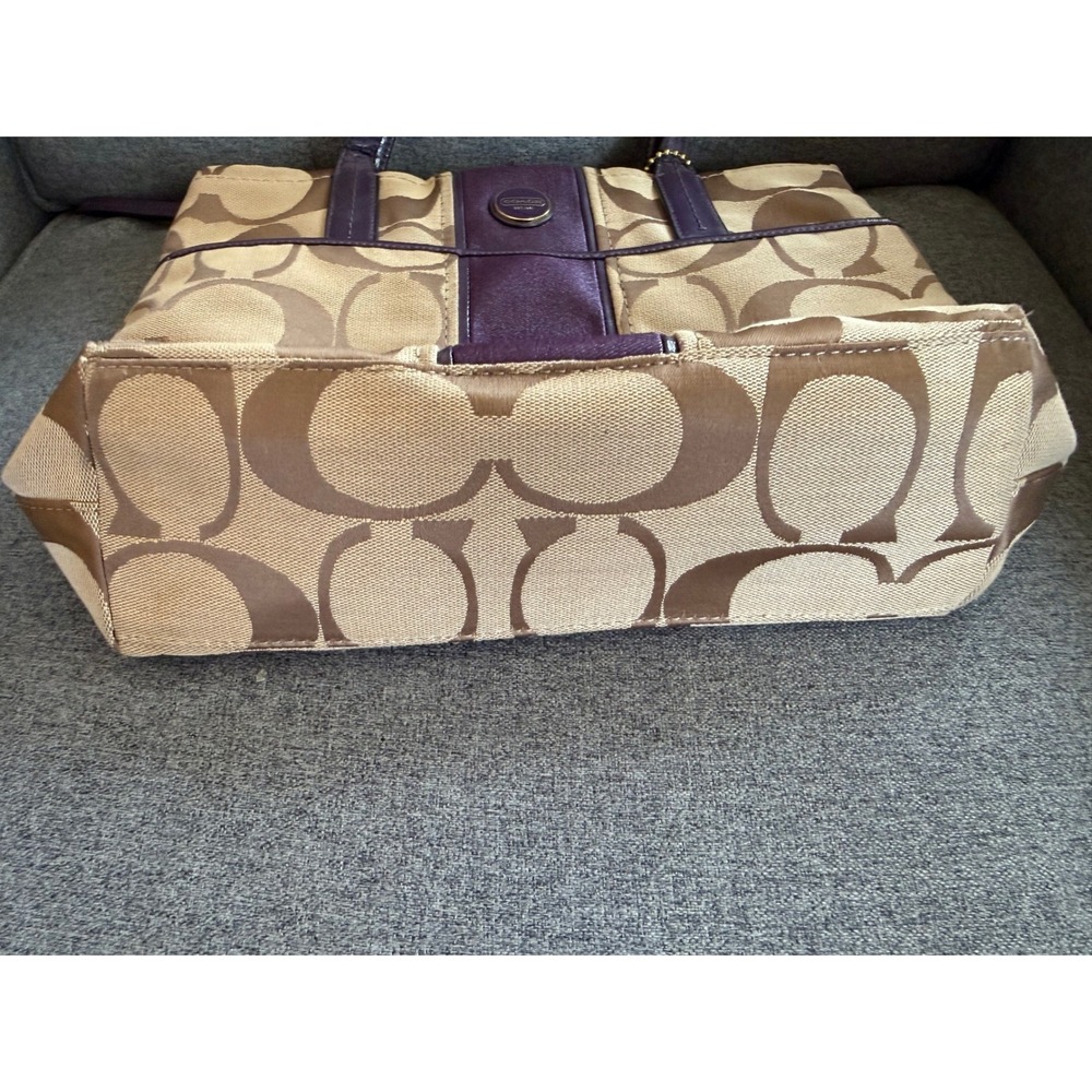 Coach Signature Khaki jaquard  Purple Canvas Tote Bag & Wallet Set F25771  READ - Picture 6 of 16